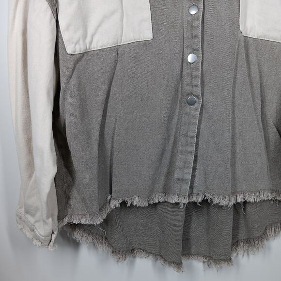 POL Oversized Color Block Distressed Jacket size Large - Picture 4 of 8